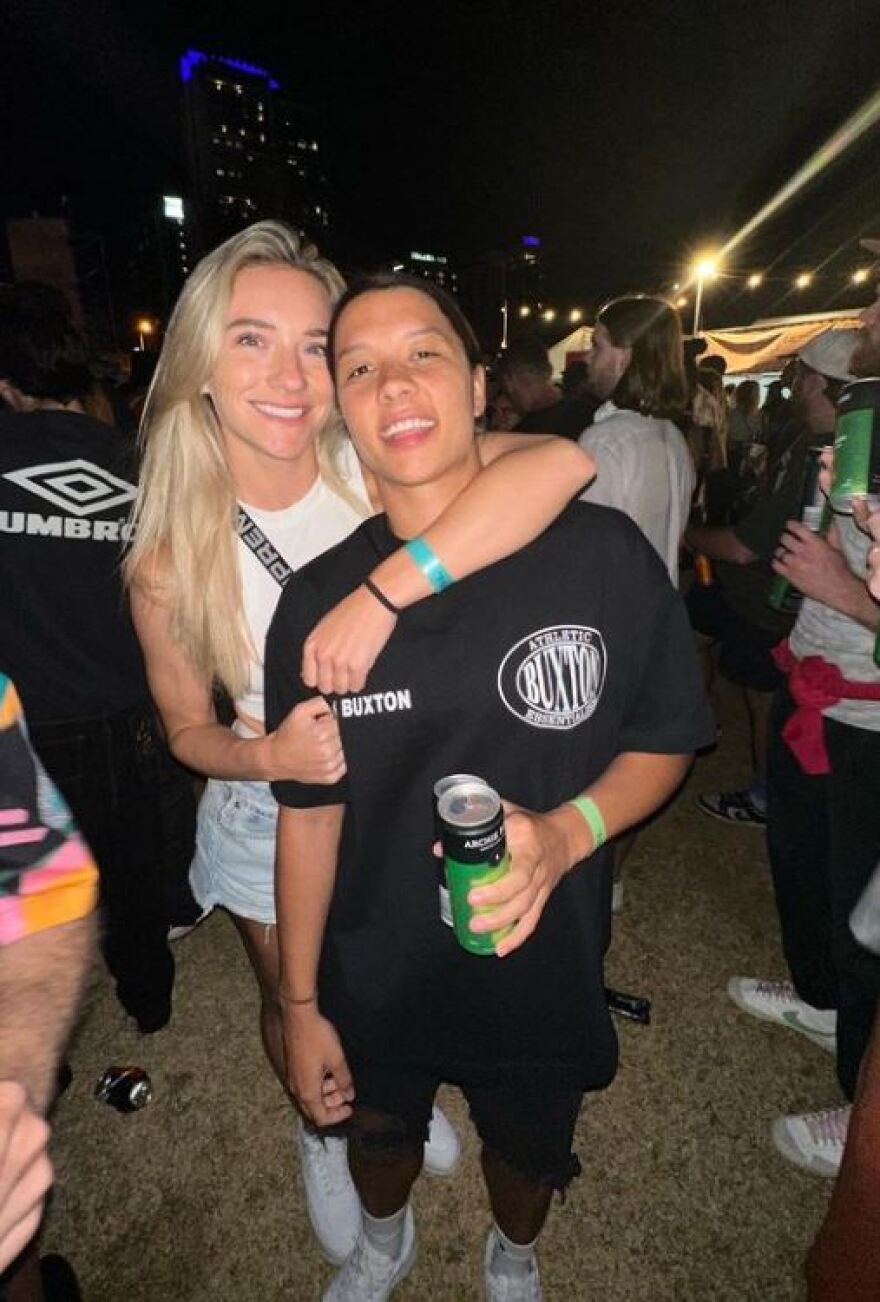 Σαμ Κερ: Έχασε την Χρυσή Μπάλα αλλά κέρδισε την καρδιά της συντρόφου της και παντρεύονται - Φωτογραφίες 