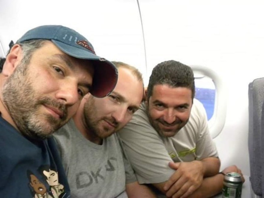 Όμορφος Κόσμος: Πέθανε ο σκηνοθέτης της εκπομπής - Το συγκινητικό αντίο του Γρηγόρη Αρναούτογλου