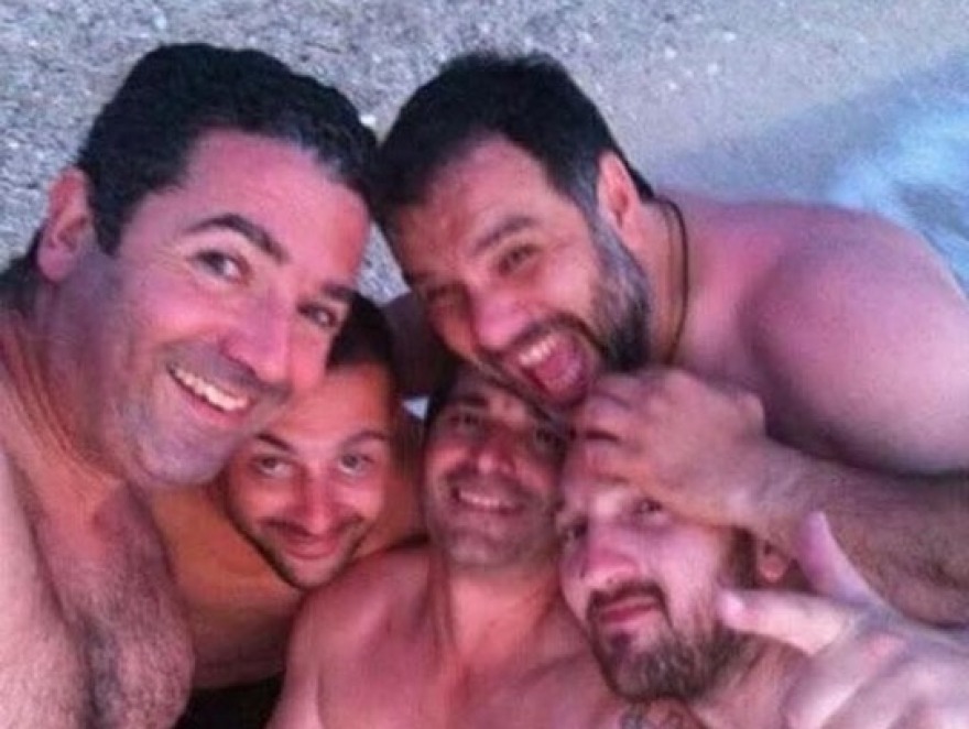 Όμορφος Κόσμος: Πέθανε ο σκηνοθέτης της εκπομπής - Το συγκινητικό αντίο του Γρηγόρη Αρναούτογλου