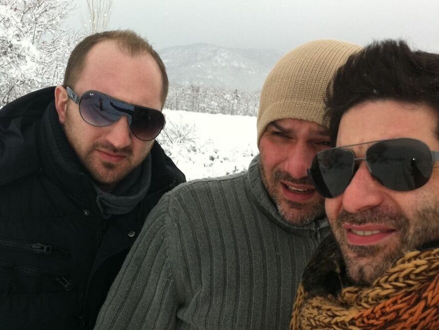 Όμορφος Κόσμος: Πέθανε ο σκηνοθέτης της εκπομπής - Το συγκινητικό αντίο του Γρηγόρη Αρναούτογλου