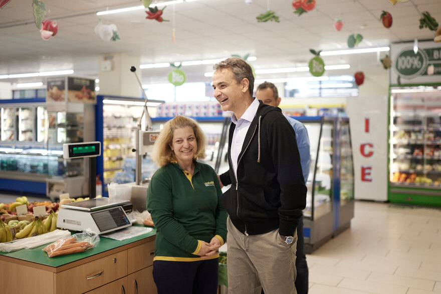 Μητσοτάκης από Καμένα Βούρλα: Όσοι αυξάνουν αδικαιολόγητα τις τιμές, θα μας βρουν απέναντι