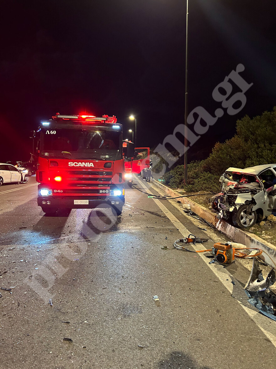 Βάρκιζα: Θρήνος για τη 18χρονη που σκοτώθηκε στο τροχαίο - Τραυματισμένη νοσηλεύεται η 19χρονη ξαδέρφη της