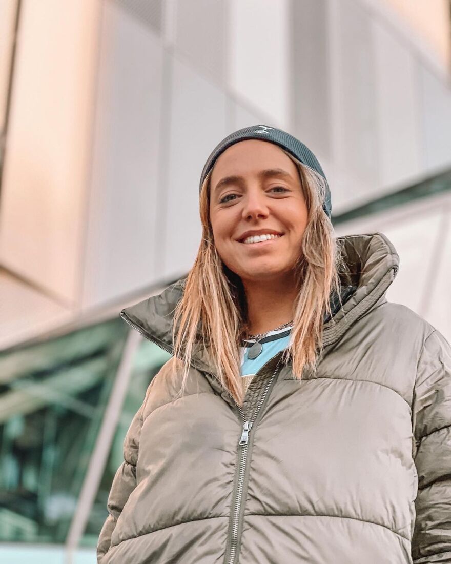 Σόφι Μαρτίνες: Ποια είναι η δημοσιογράφος με την οποία φέρεται να απάτησε την Αντονέλα ο Μέσι