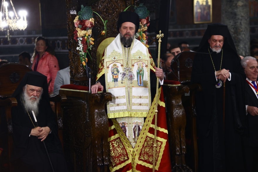 Θεσσαλονίκη: Με μεγάλη λαμπρότητα η ενθρόνιση του νέου μητροπολίτη Φιλόθεου - Αναφώνησαν «Άξιος» (φωτογραφίες)