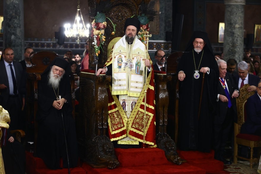 Θεσσαλονίκη: Με μεγάλη λαμπρότητα η ενθρόνιση του νέου μητροπολίτη Φιλόθεου - Αναφώνησαν «Άξιος» (φωτογραφίες)