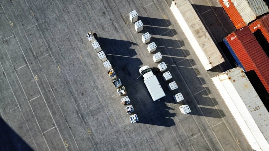 Πειραιάς: Κοντέινερ με μπανάνες έκρυβε 91 κιλά κοκαΐνης τεσσάρων εκατ. ευρώ - Δείτε βίντεο και φωτογραφίες