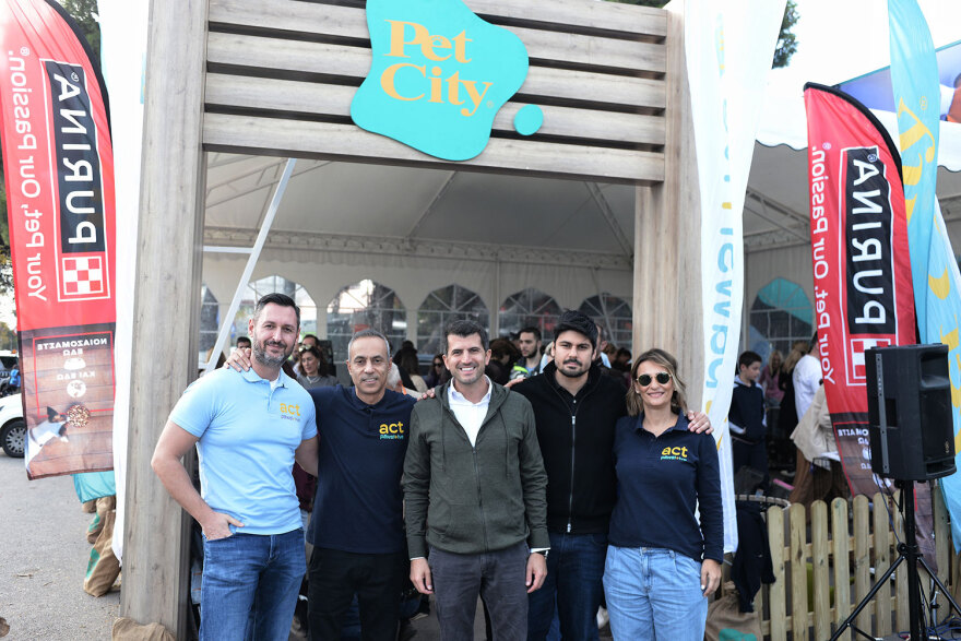 Ημέρα Υιοθεσίας Pet City: Πάνω από 100 σκυλάκια έχουν βρει τις παντοτινές τους οικογένειες