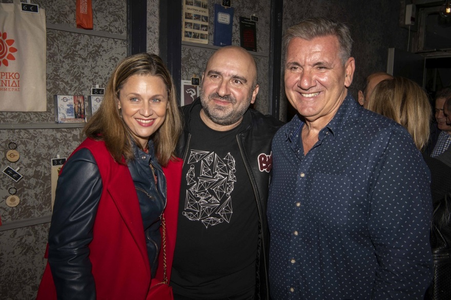 Θέατρο της Ημέρας: «Οι Σκέτοι» έκαναν επίσημη πρεμιέρα - Δείτε φωτογραφίες