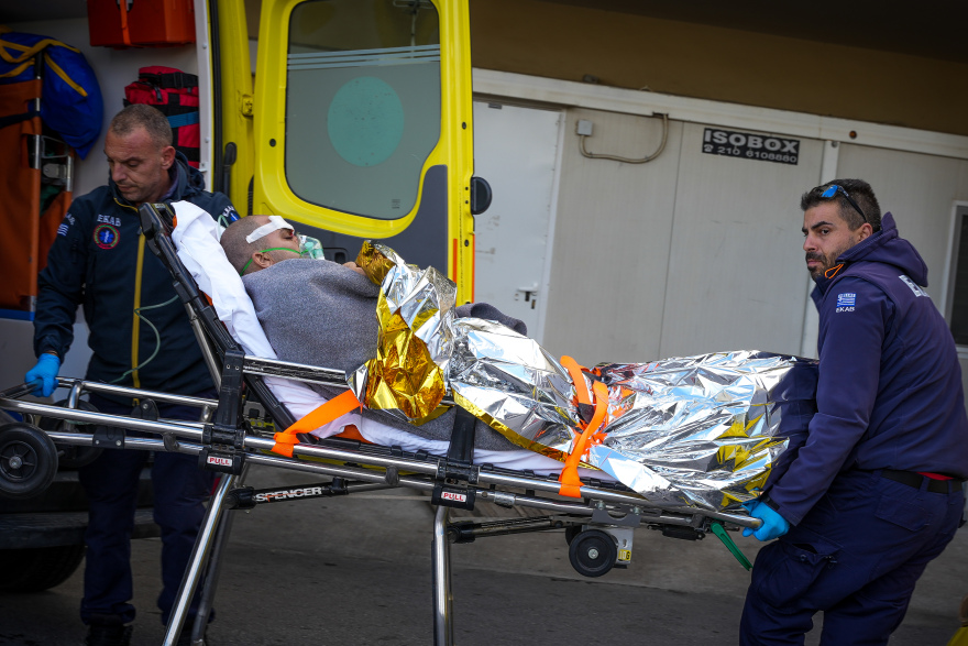 Ναυάγιο στη Λέσβο: Η στιγμή που το «Raptor» βυθίζεται - Δείτε σοκαριστικό βίντεο