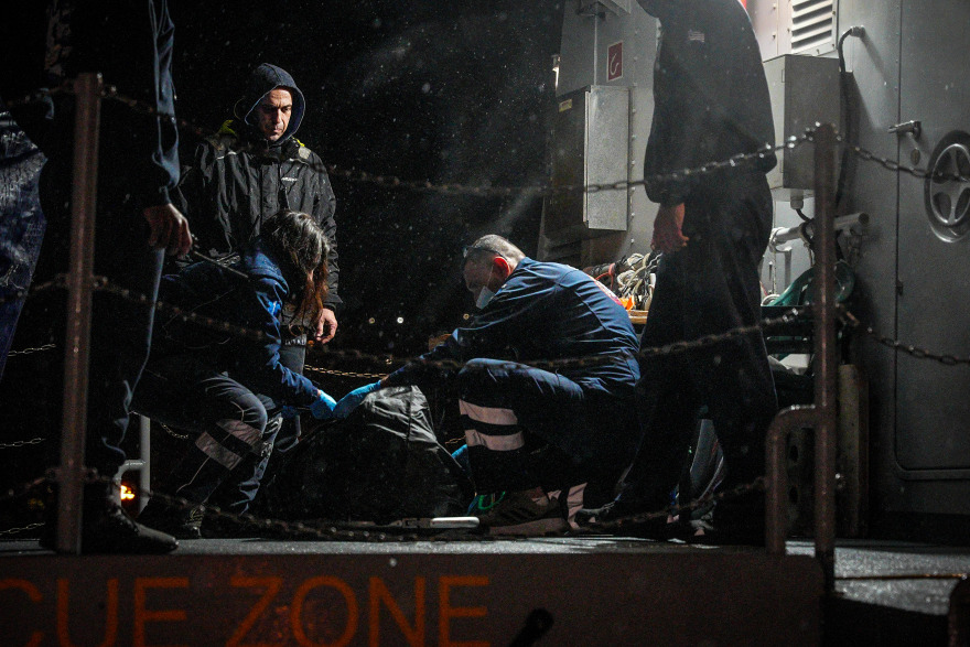 Ναυάγιο στη Λέσβο: Είχαμε εισροή υδάτων από το βράδυ του Σαββάτου κατέθεσε ο Αιγύπτιος που διασώθηκε