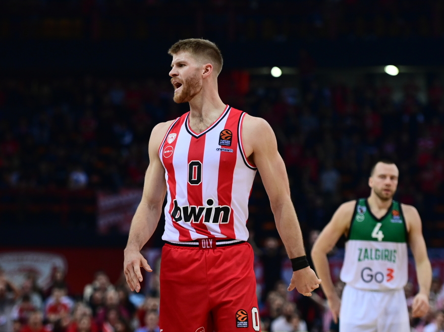 Θα το πάρει το κορίτσι ο Θωμάς - Η Εστρέλα Νούρι έτοιμη να παντρευτεί τον Γουόκαπ 