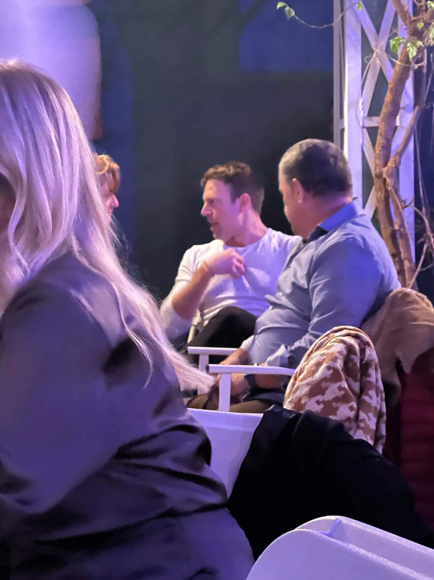 Στέφανος Κασσελάκης: «Εσύ είσαι σαν φωτομοντέλο, γιατί ασχολείσαι με την πολιτική» του είπαν στις Σπέτσες - Δείτε φωτογραφίες