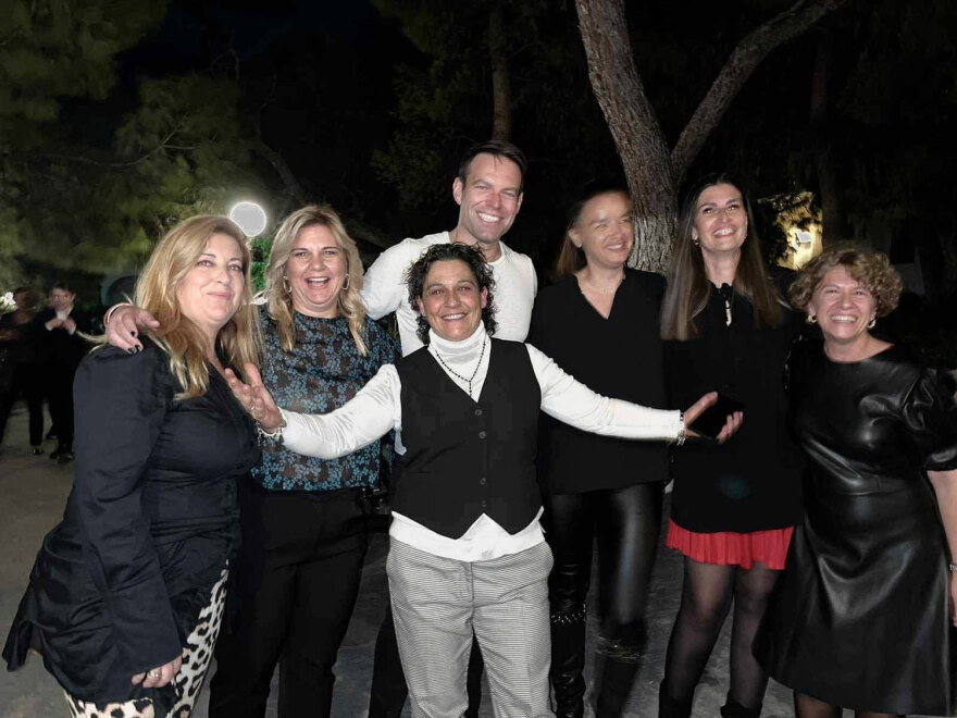 Στέφανος Κασσελάκης: «Εσύ είσαι σαν φωτομοντέλο, γιατί ασχολείσαι με την πολιτική» του είπαν στις Σπέτσες - Δείτε φωτογραφίες