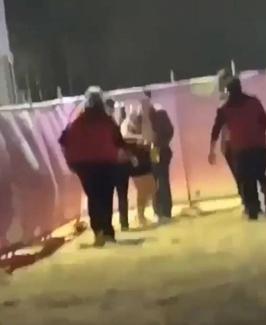 Αυστραλία: Σάλος με viral βίντεο που δείχνει δύο έφηβους να κάνουν σεξ σε event που διοργάνωσε η αστυνομία