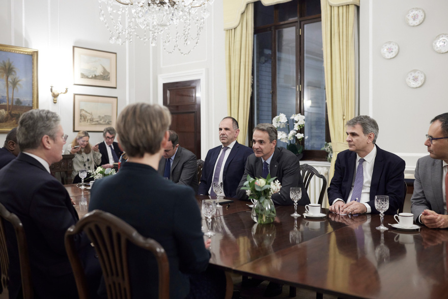 Συνάντηση Μητσοτάκη με τον αρχηγό του βρετανικού Εργατικού Κόμματος Κιρ Στάρμερ (βίντεο)