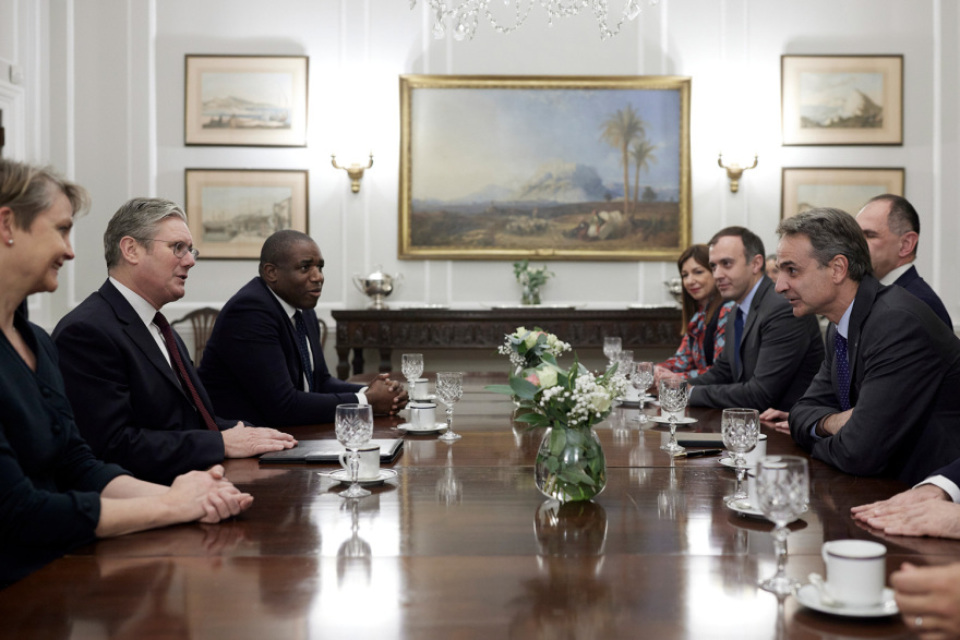 Συνάντηση Μητσοτάκη με τον αρχηγό του βρετανικού Εργατικού Κόμματος Κιρ Στάρμερ (βίντεο)