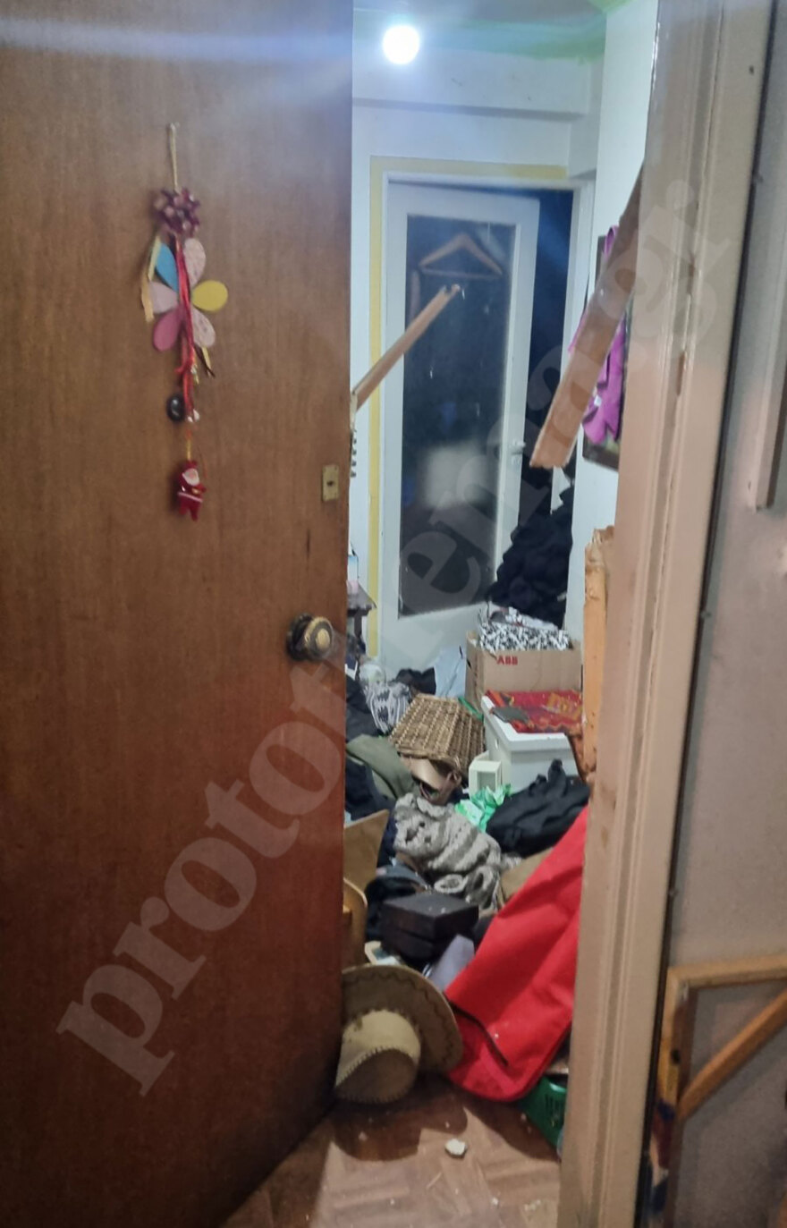 Αμπελόκηποι: Τον έπιασαν επ' αυτοφώρω να κλέβει και επιτέθηκε με μαχαίρι σε αστυνομικούς - Δείτε φωτογραφίες