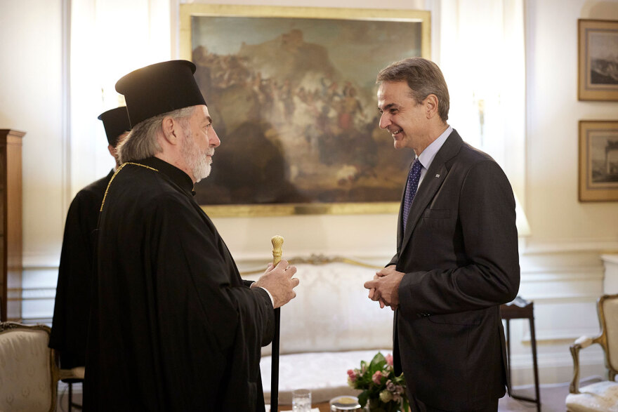 Το σχόλιο Μητσοτάκη από το Λονδίνο για τη Μέση Ανατολή με στίχους του Σεφέρη