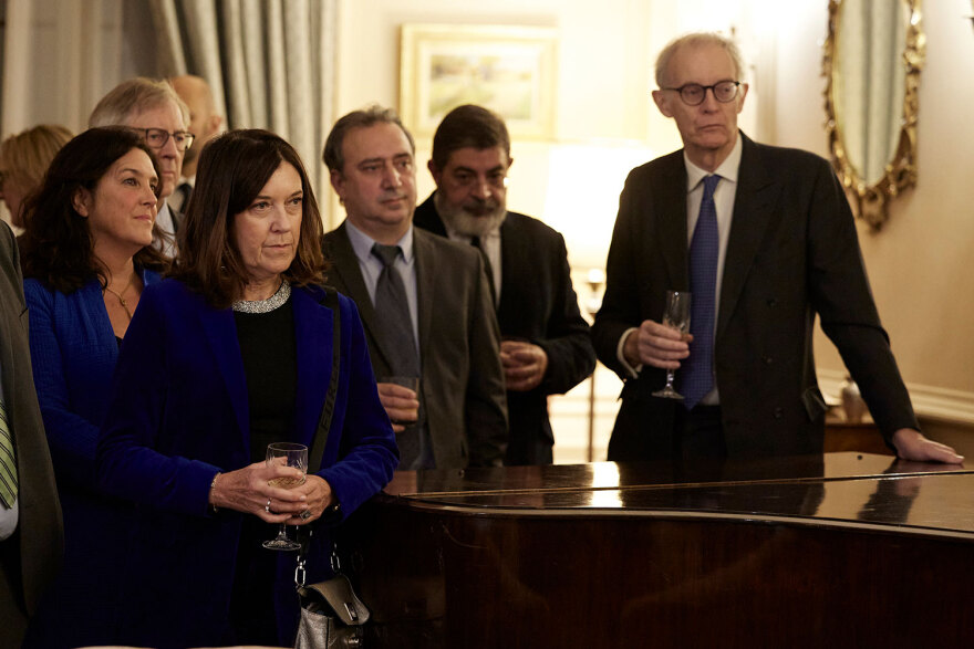 Το σχόλιο Μητσοτάκη από το Λονδίνο για τη Μέση Ανατολή με στίχους του Σεφέρη