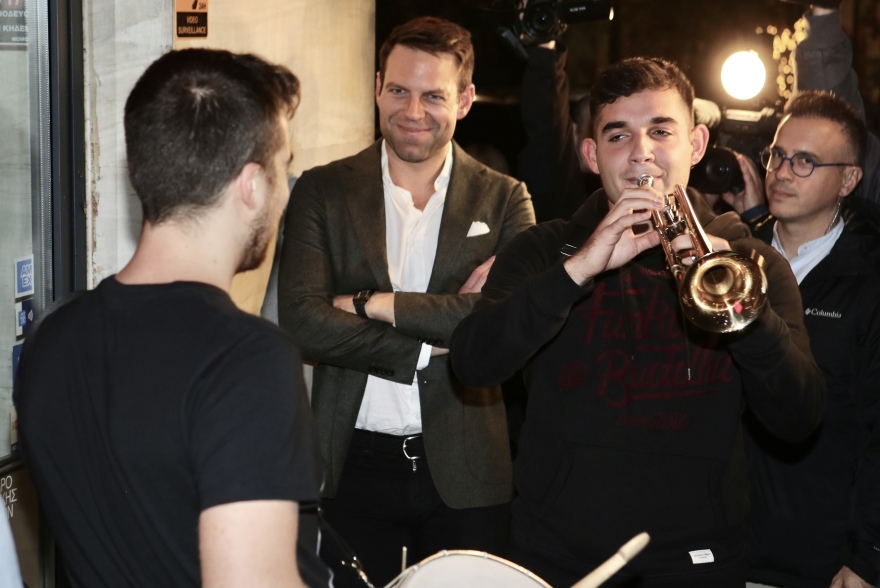 ΣΥΡΙΖΑ: Δείπνο Κασσελάκη στους βουλευτές μετά την Πολιτική Γραμματεία - Δείτε βίντεο και φωτογραφίες