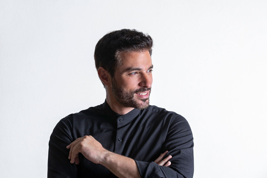 Ο Δημήτρης Μπάσης στο Baraonda