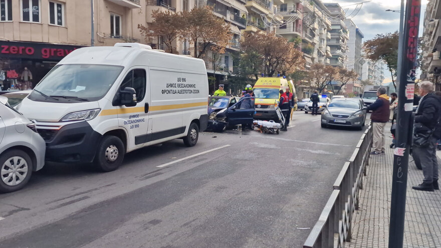 Ανακοπή καρδιάς στο τιμόνι υπέστη ο οδηγός που προκάλεσε την καραμπόλα στη Θεσσαλονίκη