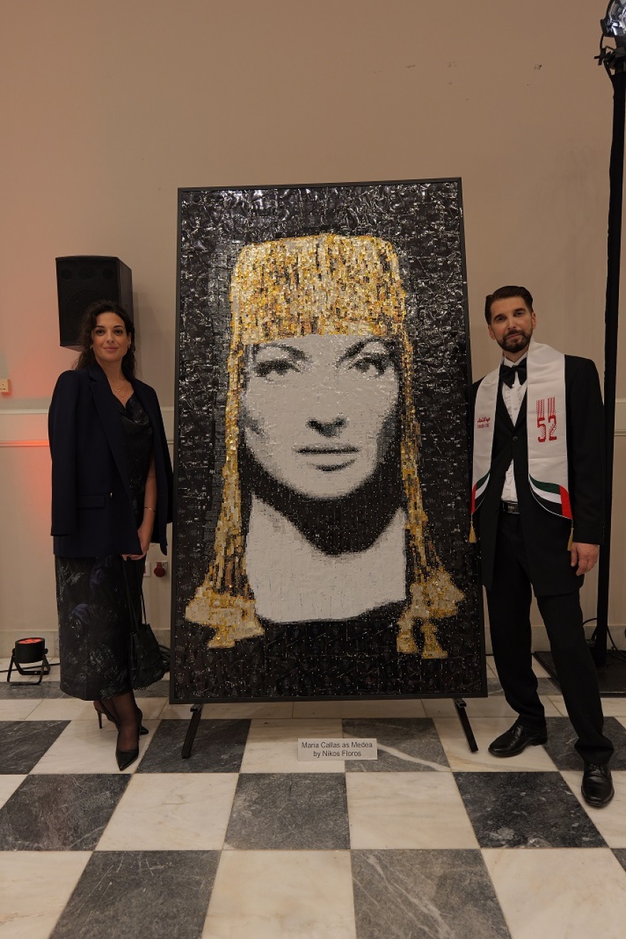 Ο Νίκος Φλώρος τιμήθηκε από τα Ηνωμένα Αραβικά Εμιράτα