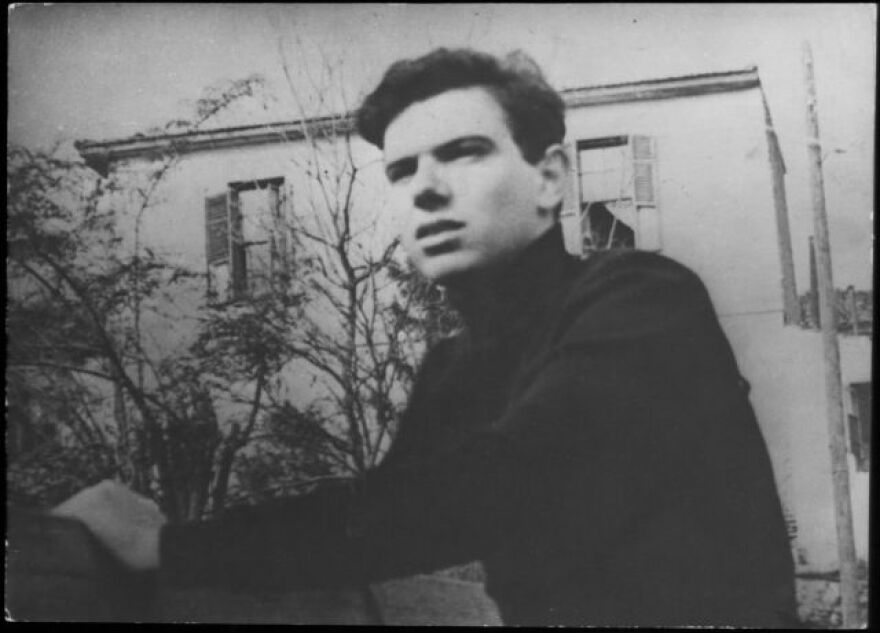 Βασίλης Βασιλικός: Ο λογοτέχνης-ρεπόρτερ που καθιέρωσε το «Ζ» ως παγκόσμιο σύμβολο του αντιδικτατορικού αγώνα