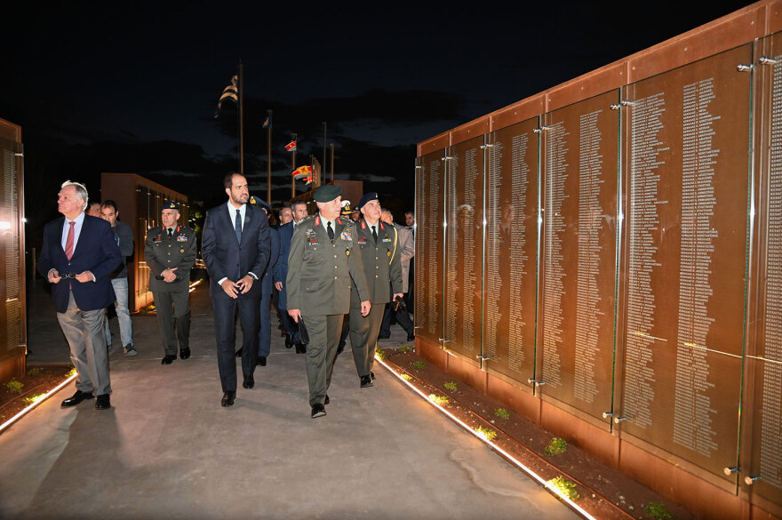 Μνημείο των Αθανάτων του Έθνους: Πώς έγινε η συλλογή των ονομάτων των 121.692 πεσόντων (βίντεο & φωτογραφίες)