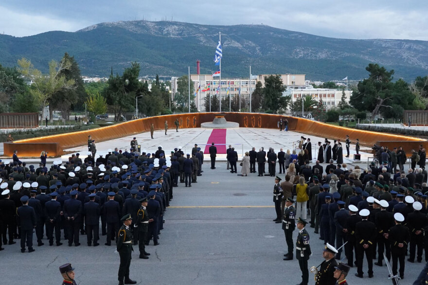 Μνημείο των Αθανάτων του Έθνους: Πώς έγινε η συλλογή των ονομάτων των 121.692 πεσόντων (βίντεο & φωτογραφίες)