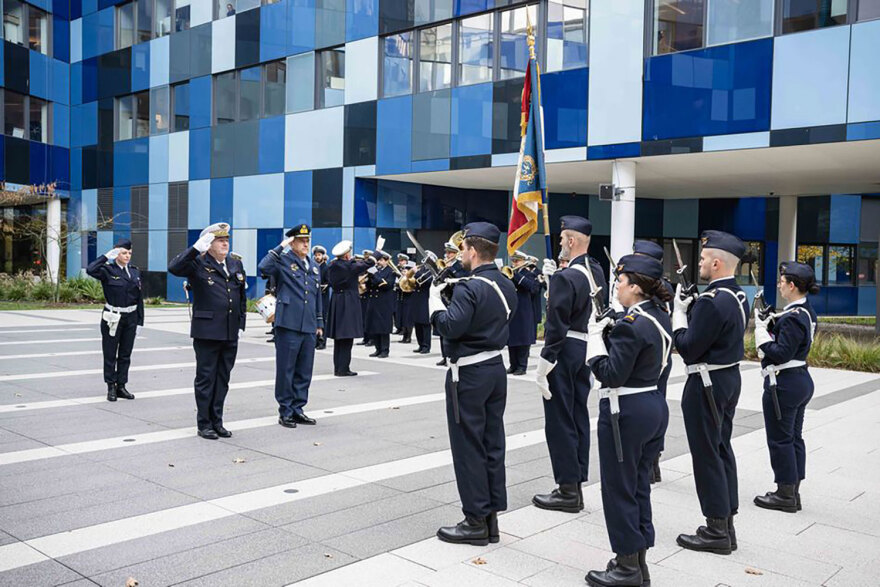 Τιμήθηκε με το μετάλλιο της Λεγεώνας της Τιμής στο Παρίσι ο αρχηγός ΓΕΑ Θεμιστοκλής Μπουρολιάς