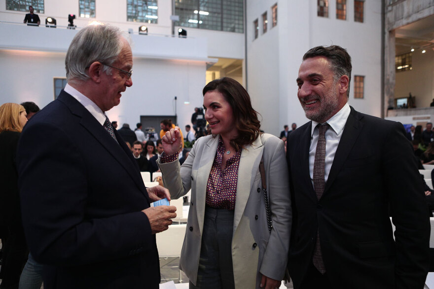 Μητσοτάκης με τον αντιπρόεδρο της Google: «Οι τρεις δημόσιοι τομείς εφαρμογής της ΑΙ στην Ελλάδα, στόχος να γίνουμε παγκόσμιο κέντρο»