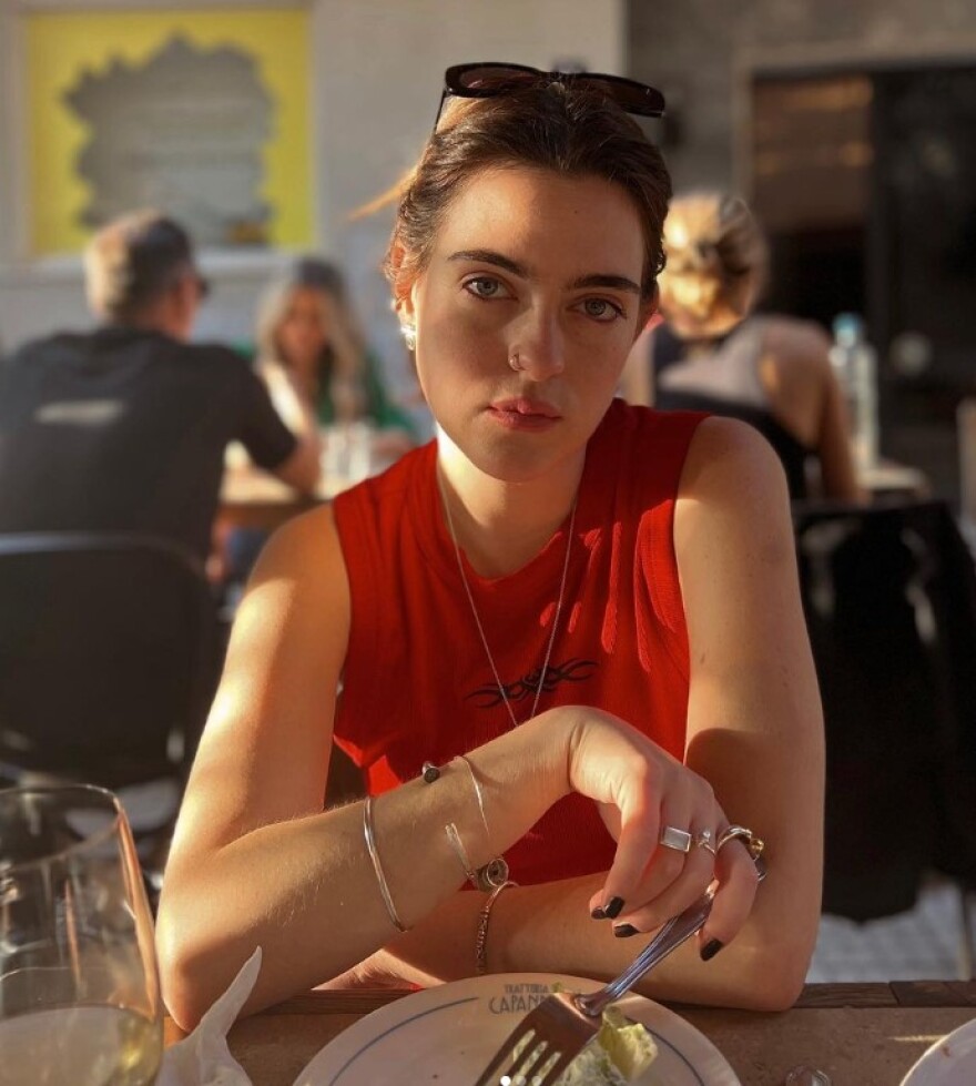 Ναταλία Σουίφτ: Η πιο δύσκολη σκηνή στο Milky Way ήταν όταν έπρεπε να πω το «Πάτερ Ημών» - Δεν το έχω πει ποτέ στη ζωή μου