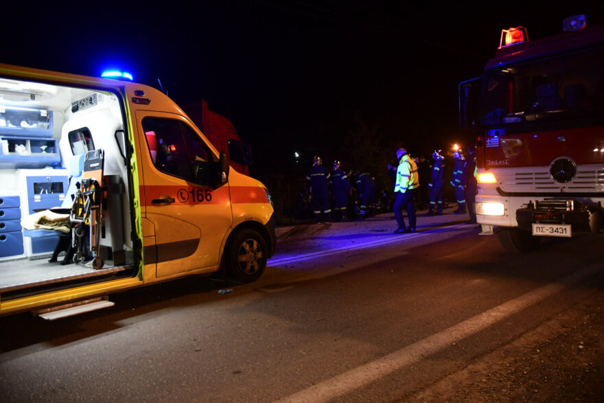 Τραγωδία στη Λάρισα: Ένας νεκρός από τη μετωπική σύγκρουση βυτιοφόρου με ΙΧ - Δείτε φωτογραφίες