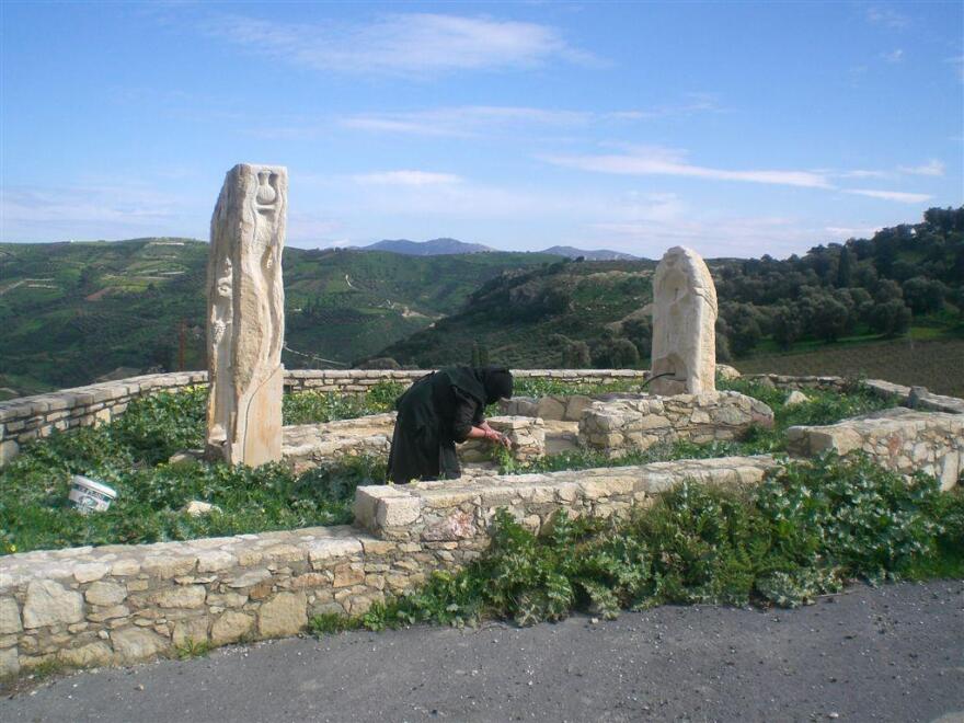 Έλληνας γλύπτης δημιουργεί έργα διαμαρτυρίας για την επιστροφή των γλυπτών του Παρθενώνα