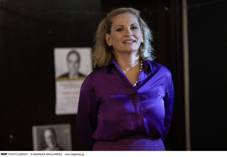 Θεοφανία Παπαθωμά: Η πρώτη δημόσια εμφάνιση 2 μήνες μετά τον χωρισμό της από τον Γρηγόρη Πετράκο