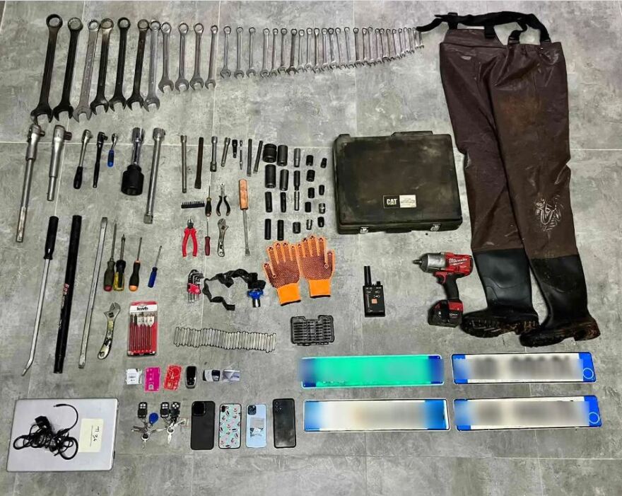 Έκλεβαν βαριά μηχανήματα και τα πωλούσαν στην Αλβανία