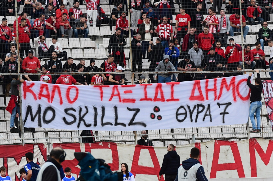 Ολυμπιακός: «Κατάληψη» από 7.000 οπαδούς του στο Πανθεσσαλικό του Βόλου - Φωτογραφίες 