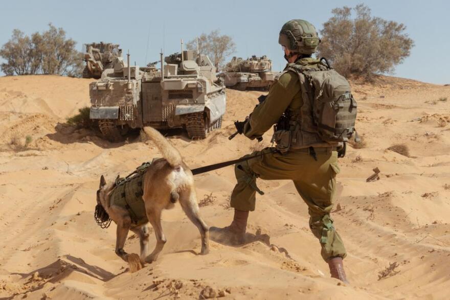 Το Ισραήλ «θα τελειώσει τη δουλειά» με τη Χαμάς αλλά ειρήνη στη Μέση Ανατολή δεν θα υπάρξει, λέει ο καθηγητής Εϊτάν Σαμίρ