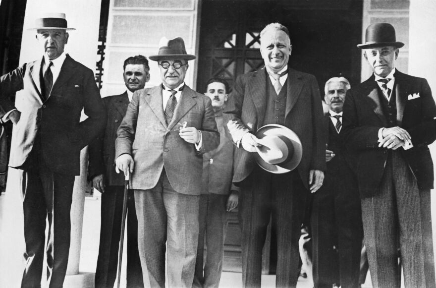 Ο Μεταξάς, το ΚΚΕ και τα γράμματα του Νίκου Ζαχαριάδη για τον ελληνοϊταλικό πόλεμο