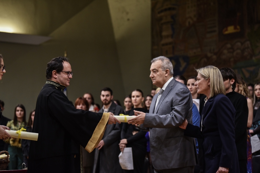 Τραγωδία στα Τέμπη: Συγκίνηση στο ΑΠΘ - Έδωσαν τιμητικά το πτυχίο της Αρχιτεκτονικής στις αδικοχαμένες φοιτήτριες (φωτογραφίες)