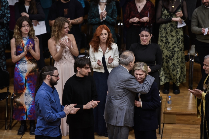 Τραγωδία στα Τέμπη: Συγκίνηση στο ΑΠΘ - Έδωσαν τιμητικά το πτυχίο της Αρχιτεκτονικής στις αδικοχαμένες φοιτήτριες (φωτογραφίες)