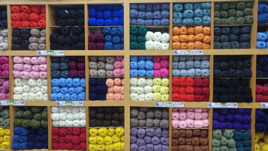 Στα δικαστήρια ο εμφύλιος: Mαλλιά-κουβάρια μάνα και κόρη στην οικογένεια Μολοκότου