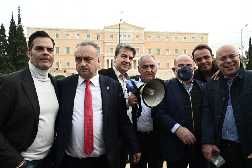 Συλλαλητήριο των ελεύθερων επαγγελματιών ενάντια στο φορολογικό νομοσχέδιο - Δείτε φωτογραφίες