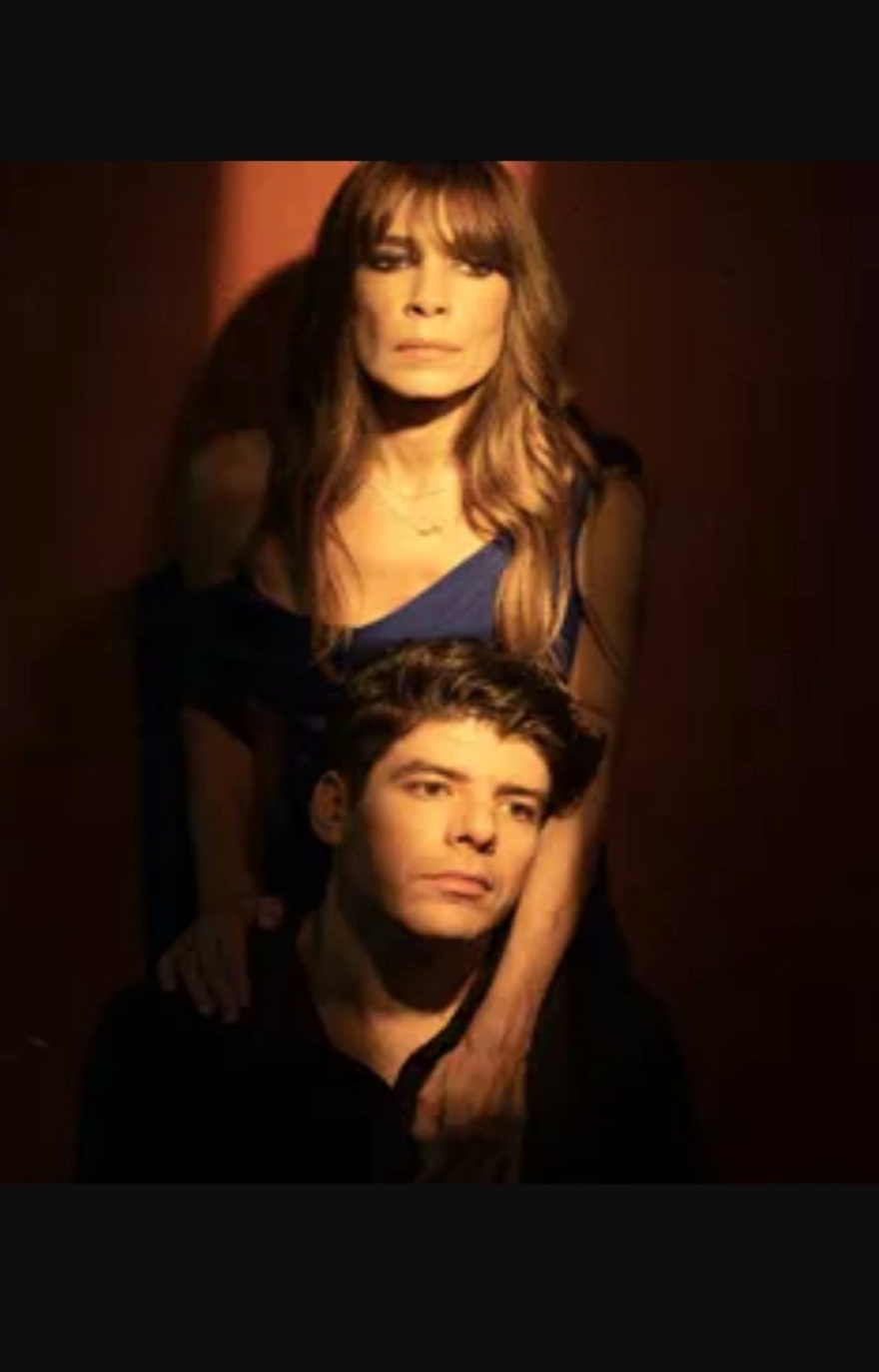 «Felicita» της Σεμίνας Διγενή: Μια παράσταση προκλητική και ανατρεπτική