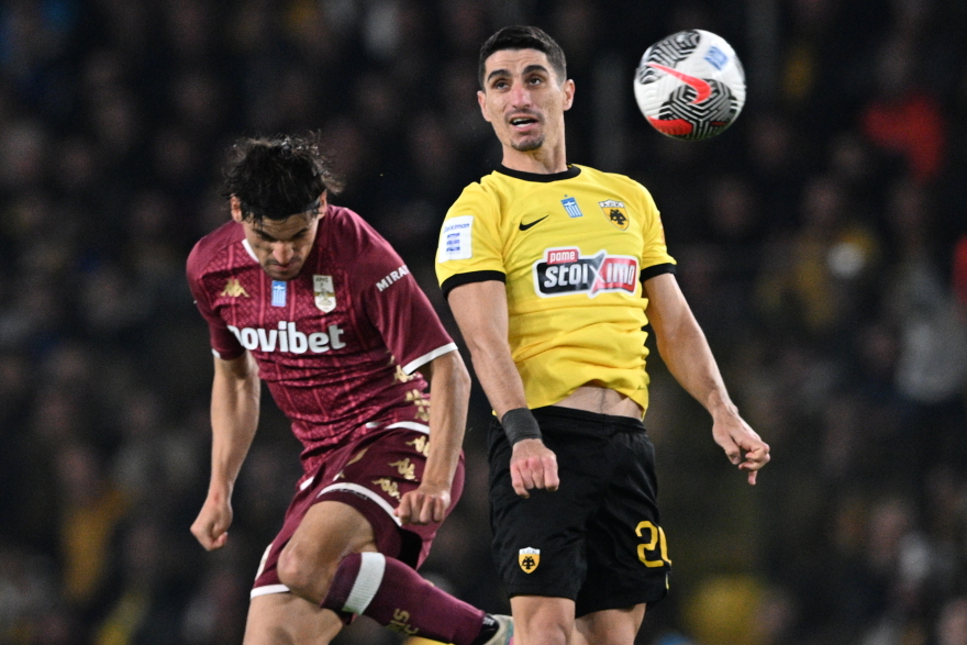 ΑΕΚ: Πώς εξαφανίστηκε το σήμα από τη φανέλα του Μάνταλου