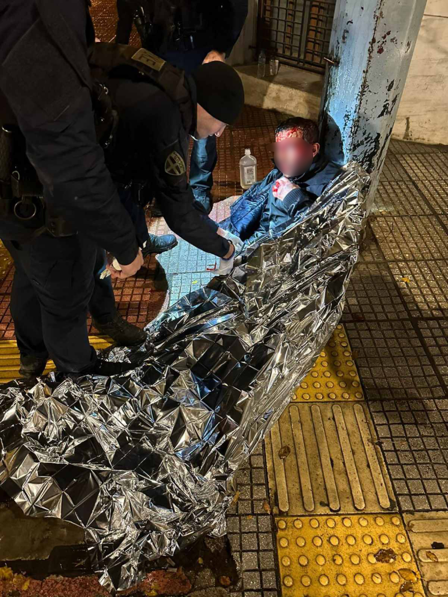 Αθήνα: Άγρια συμπλοκή μεταξύ αλλοδαπών - Επίθεση με μαχαίρι και γυάλινο μπουκάλι