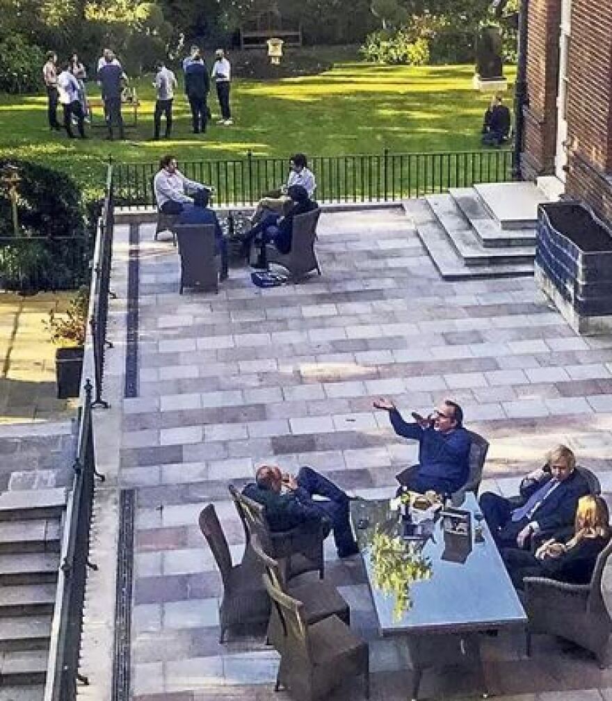 Κορωνοϊός - Μπόρις Τζόνσον: Ζήτησε συγγνώμη από τις οικογένειες των θυμάτων