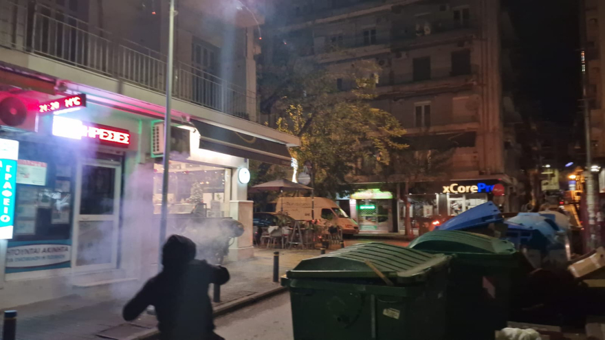 Θεσσαλονίκη: Επεισόδια και μολότοφ μετά το τέλος της πορείας για τον Γρηγορόπουλο - Προσαγωγές από την ΕΛ.ΑΣ