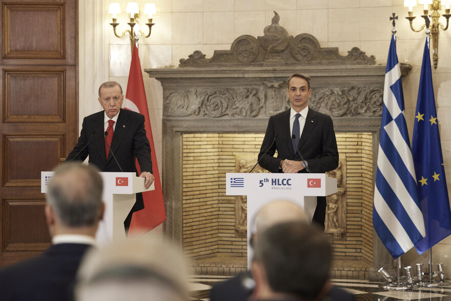 Τα μηνύματα της επίσκεψης Ερντογάν στην Αθήνα - Τι είπαν με τον Μητσοτάκη και ποιες συμφωνίες υπέγραψαν